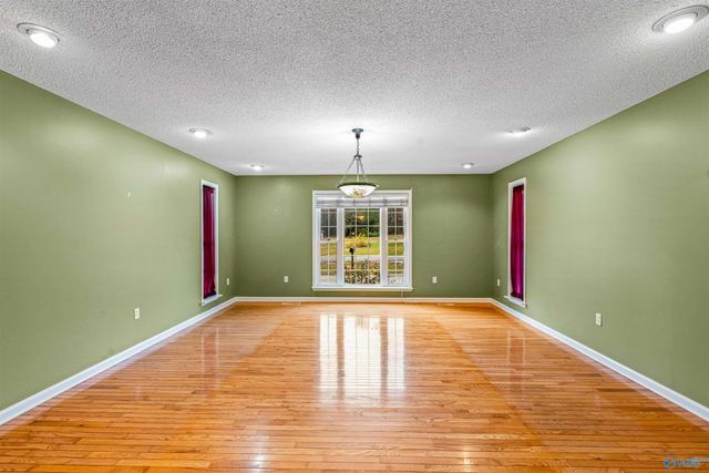 323 Fourth Ave, Rainsville, AL 35986