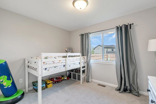 877 N Cloverleaf St, Goddard, KS 67052