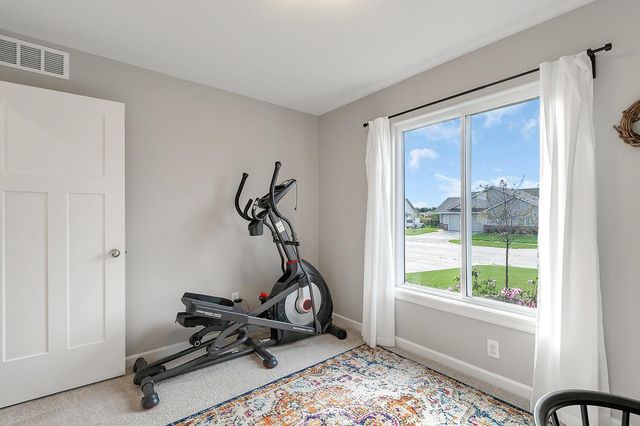 877 N Cloverleaf St, Goddard, KS 67052