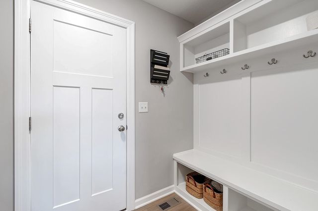 877 N Cloverleaf St, Goddard, KS 67052