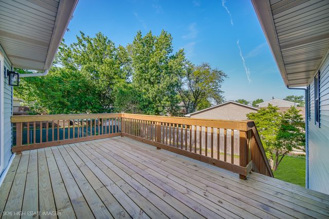 8131 W Evergreen Drive, Frankfort, IL 60423
