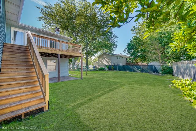 8131 W Evergreen Drive, Frankfort, IL 60423