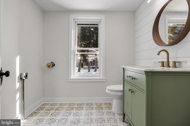 985 MAIN, Sewell, NJ 08080