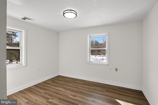 985 MAIN, Sewell, NJ 08080