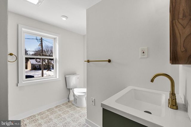 985 MAIN, Sewell, NJ 08080