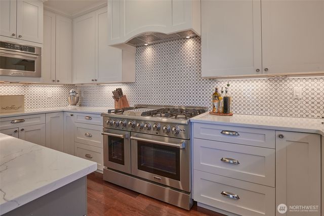 2736 34th Avenue S, Seattle, WA 98144