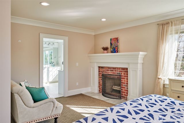 2736 34th Avenue S, Seattle, WA 98144
