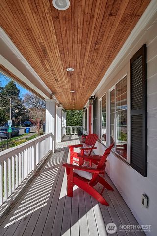 2736 34th Avenue S, Seattle, WA 98144