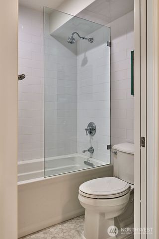 2736 34th Avenue S, Seattle, WA 98144