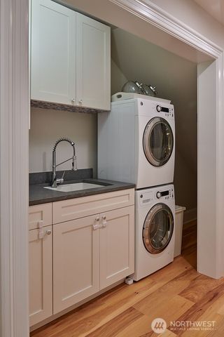 2736 34th Avenue S, Seattle, WA 98144