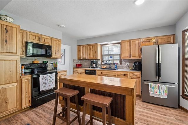 11010 E 83rd Terrace, Raytown, MO 64138