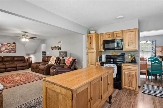 11010 E 83rd Terrace, Raytown, MO 64138
