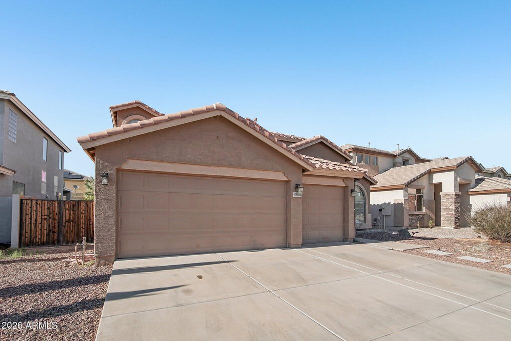 43578 W CYDNEE Drive, Maricopa, AZ 85138 — photo 3