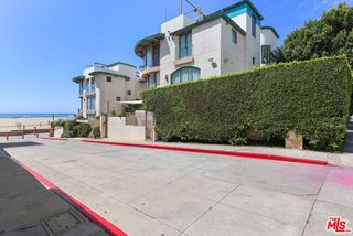 1719 Appian Way 5, Santa Monica, CA 90401