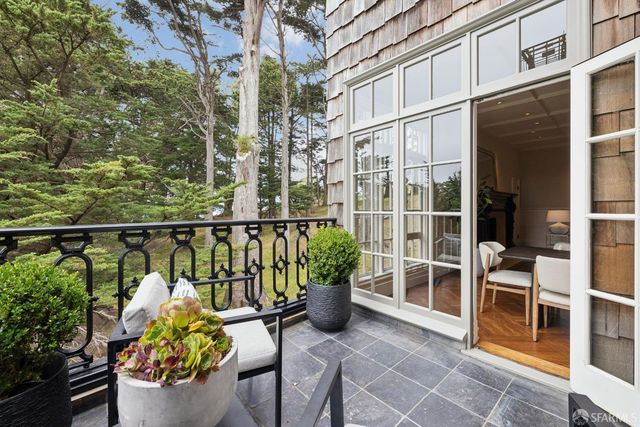 3140 Pacific Avenue, San Francisco, CA 94115