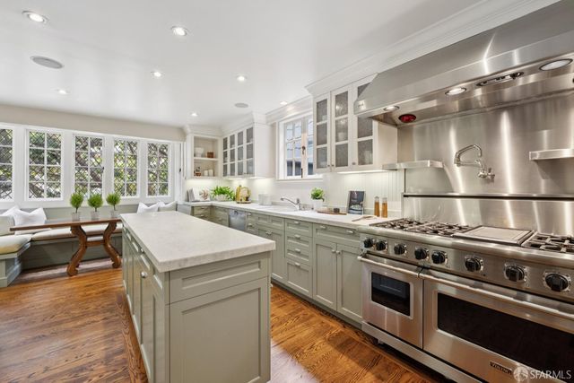 3140 Pacific Avenue, San Francisco, CA 94115