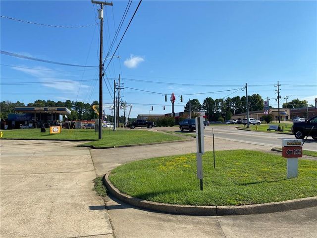 2620 HWY 28 EAST Highway, Pineville, LA 71360