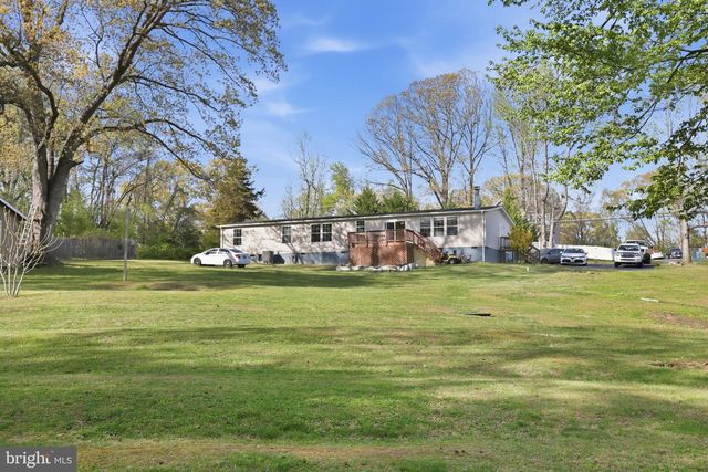 8 WALKER WAY, Stafford, VA 22554