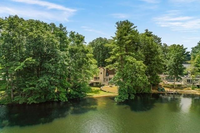 101 Horizon Island Road, Lunenburg, MA 01462