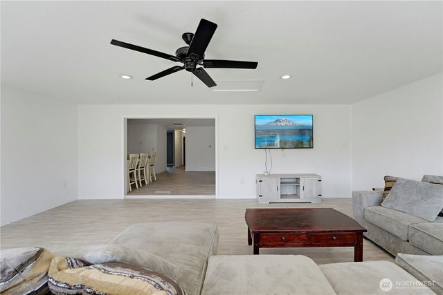 11033 Kuhlman Road SE, Olympia, WA 98513