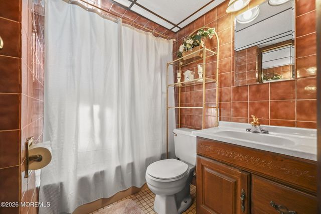 2 Beaver Street, Hazlet, NJ 07730