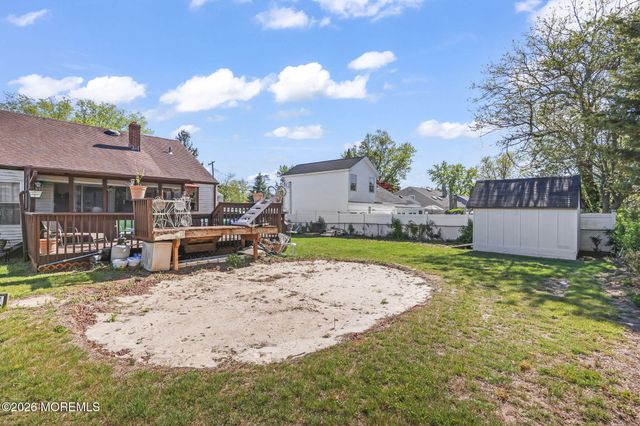 2 Beaver Street, Hazlet, NJ 07730