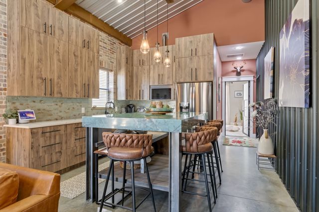 2896 Fly Rd, Santa Fe, TN 38482