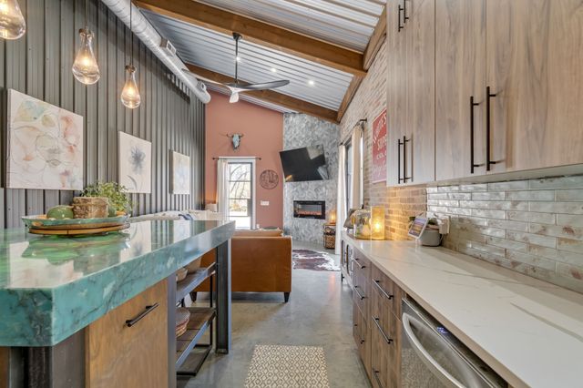 2896 Fly Rd, Santa Fe, TN 38482