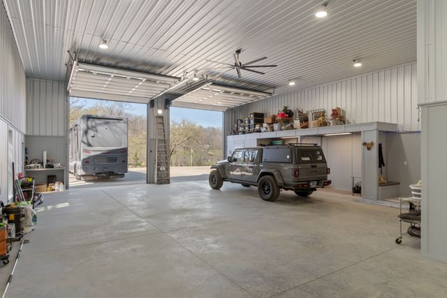 2896 Fly Rd, Santa Fe, TN 38482