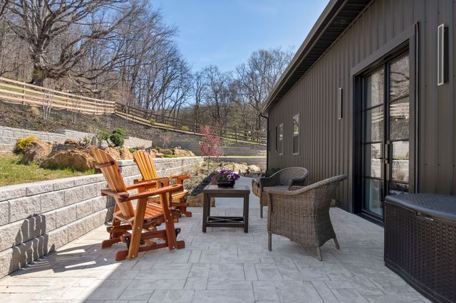 2896 Fly Rd, Santa Fe, TN 38482