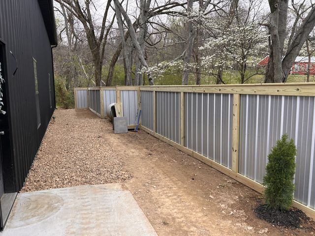 2896 Fly Rd, Santa Fe, TN 38482