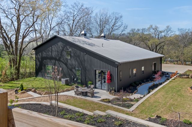 2896 Fly Rd, Santa Fe, TN 38482