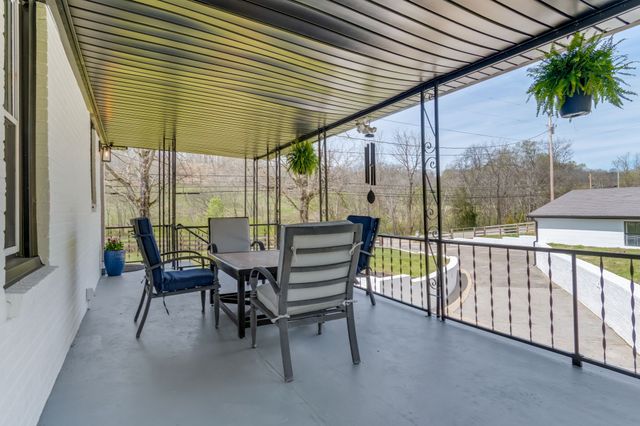 2896 Fly Rd, Santa Fe, TN 38482