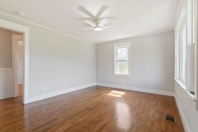 2896 Fly Rd, Santa Fe, TN 38482