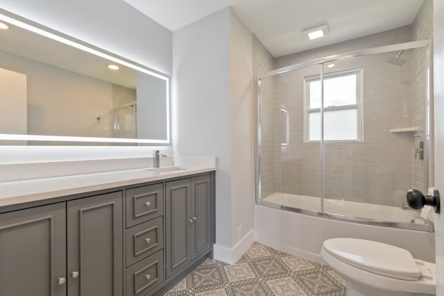 2896 Fly Rd, Santa Fe, TN 38482