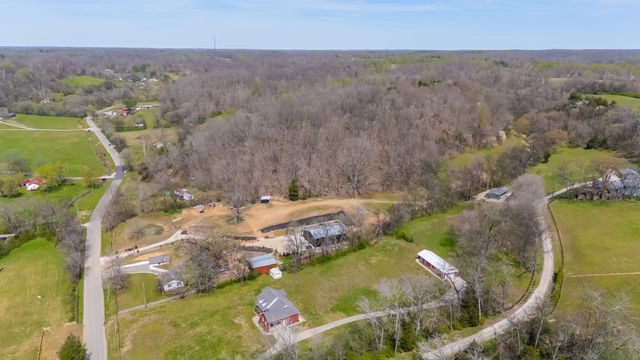 2896 Fly Rd, Santa Fe, TN 38482