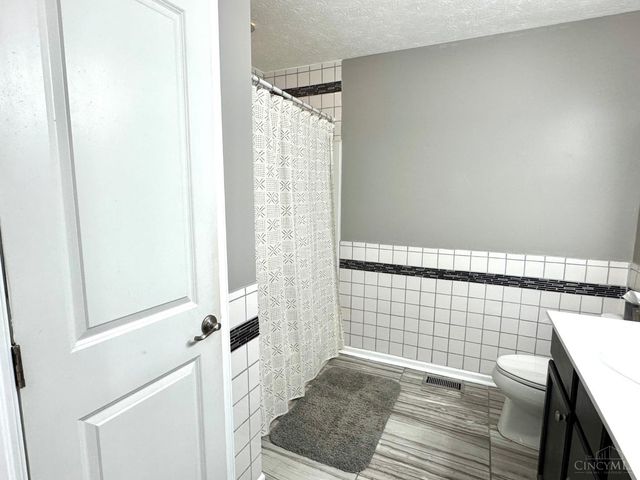 1656 Tunis Drive, Harrison, OH 45030