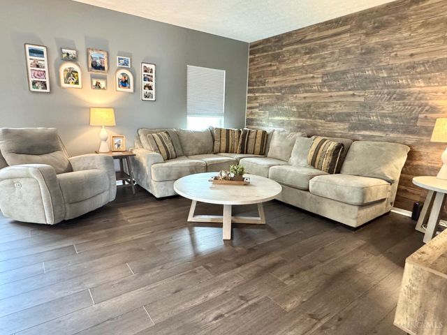 1656 Tunis Drive, Harrison, OH 45030