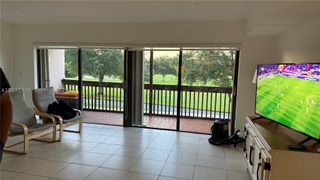 465 W Park Dr 11-3, Miami, FL 33172