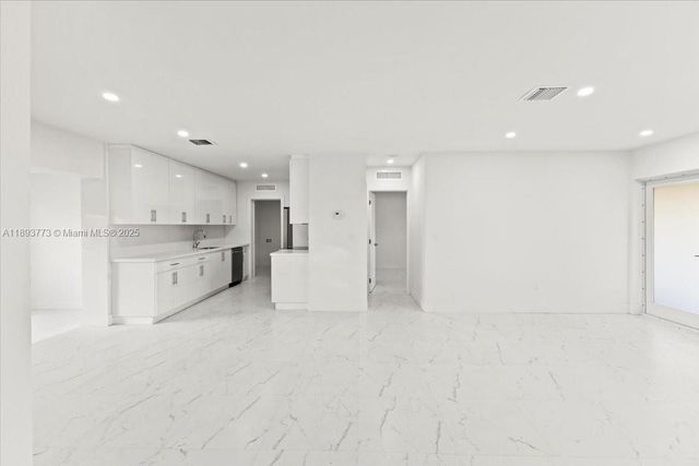 19320 NW 37th Ave, Miami Gardens, FL 33056