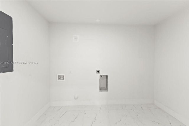 19320 NW 37th Ave, Miami Gardens, FL 33056