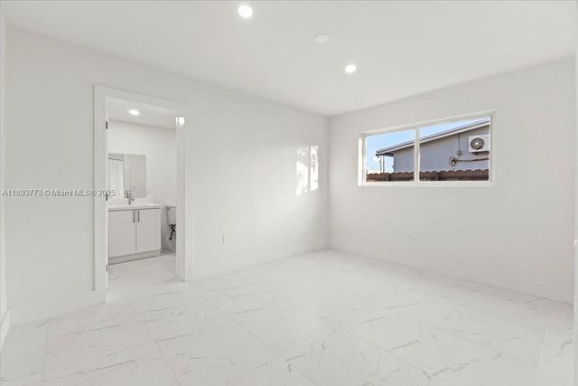 19320 NW 37th Ave, Miami Gardens, FL 33056