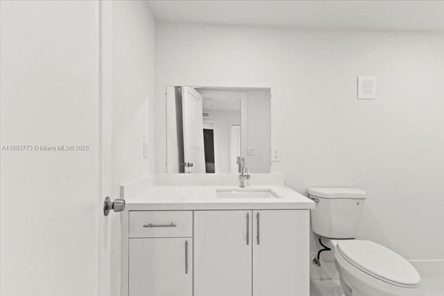 19320 NW 37th Ave, Miami Gardens, FL 33056