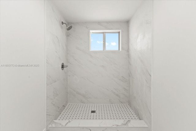 19320 NW 37th Ave, Miami Gardens, FL 33056