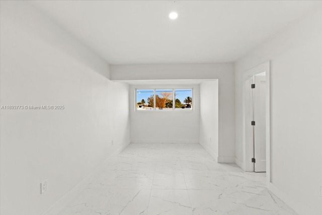 19320 NW 37th Ave, Miami Gardens, FL 33056