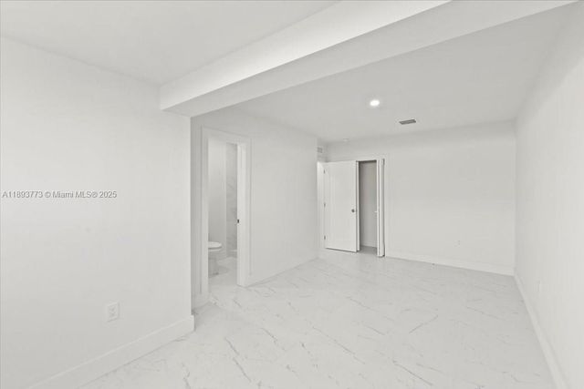 19320 NW 37th Ave, Miami Gardens, FL 33056