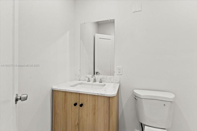 19320 NW 37th Ave, Miami Gardens, FL 33056