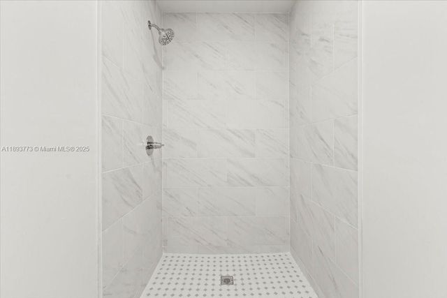 19320 NW 37th Ave, Miami Gardens, FL 33056