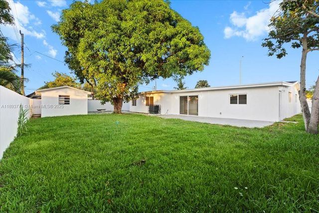 19320 NW 37th Ave, Miami Gardens, FL 33056