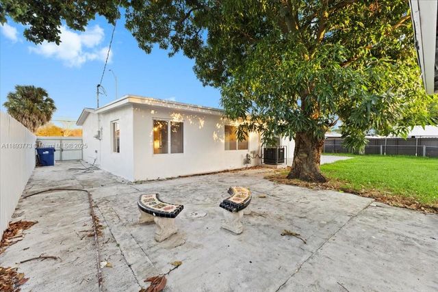 19320 NW 37th Ave, Miami Gardens, FL 33056